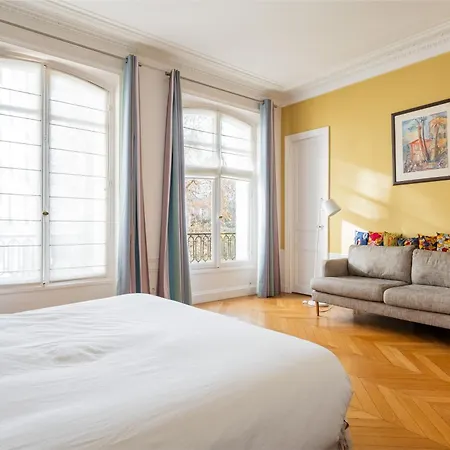 Veeve - Enlightened Elegance Appartamento Parigi